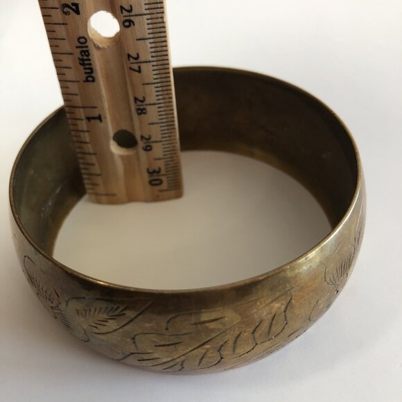 Brass Bangle Bracelet Etched Leaves & Flowers Natural Patina Unpolished IN - Picture 10 of 14
